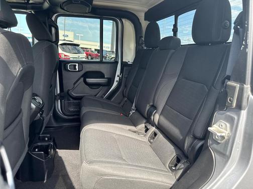 2021 Jeep Gladiator Sport S