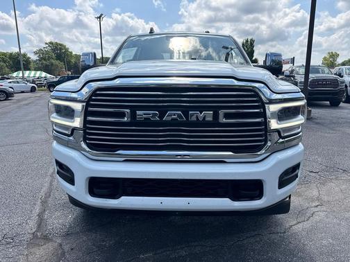 Bright White Clearcoat 2024 RAM 2500 Laramie Crew Cab 4x4 6'4' Box