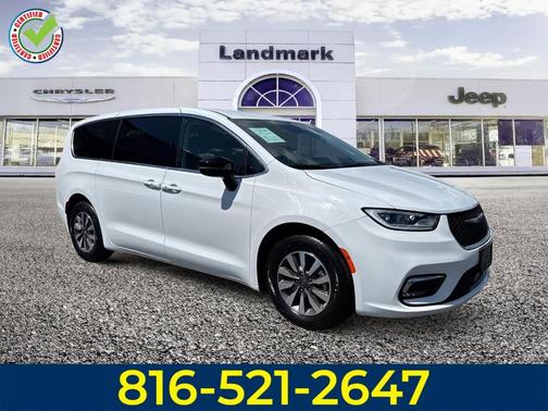 2024 Chrysler Pacifica Hybrid Select