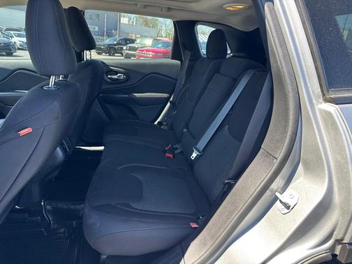 2016 Jeep Cherokee 75th Anniversary