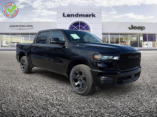 Diamond Black Crystal Pearlcoat 2025 RAM 1500 Big Horn/Lone Star