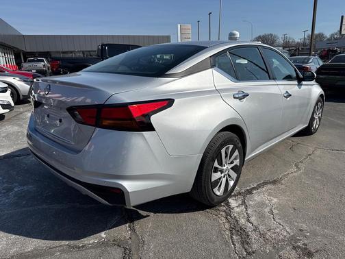 2023 Nissan Altima S FWD