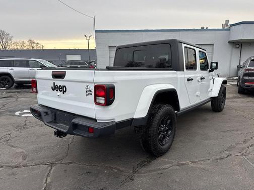 2022 Jeep Gladiator Willys 4x4