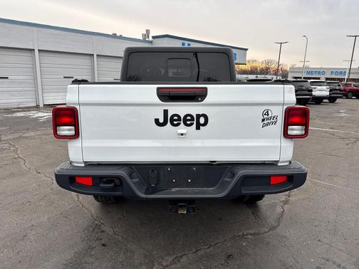 2022 Jeep Gladiator Willys 4x4