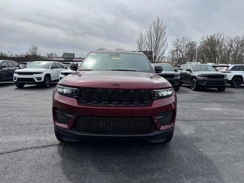 2025 Jeep Grand Cherokee Laredo