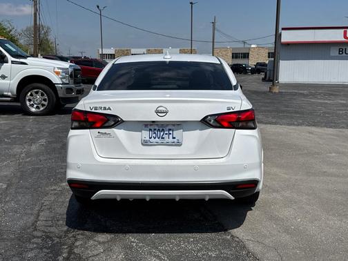 2024 Nissan Versa 1.6 SV