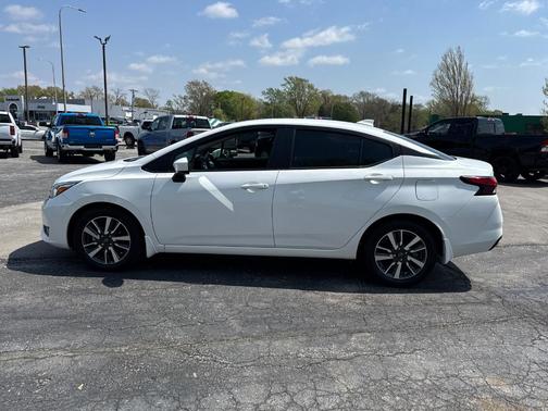 2024 Nissan Versa 1.6 SV