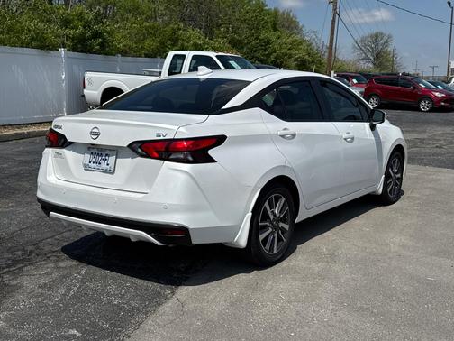 2024 Nissan Versa 1.6 SV