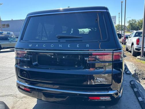 2024 Jeep Wagoneer L Series II 4x4