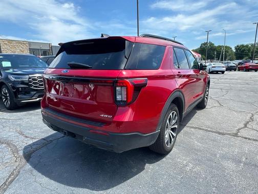 Rapid Red Metallic Tinted Clearcoat 2025 Ford Explorer ST-Line