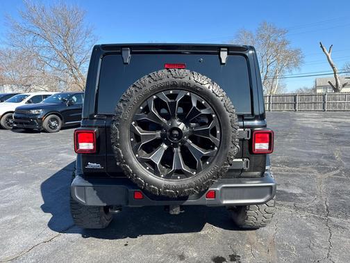2020 Jeep Wrangler Unlimited Sahara
