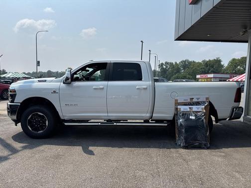 2025 RAM 2500 Laramie Crew Cab 4x4 6'4' Box