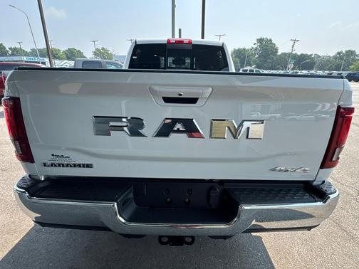 2025 RAM 2500 Laramie Crew Cab 4x4 6'4' Box