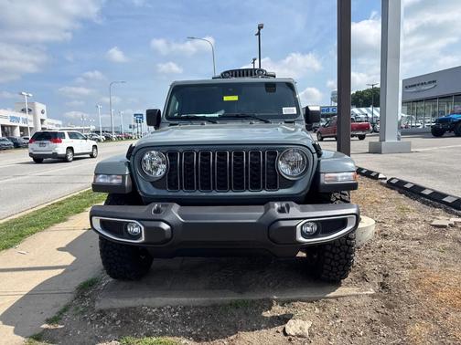 2025 Jeep Gladiator Sport