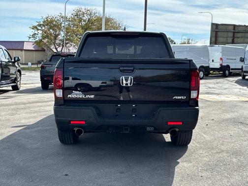 2022 Honda Ridgeline Black