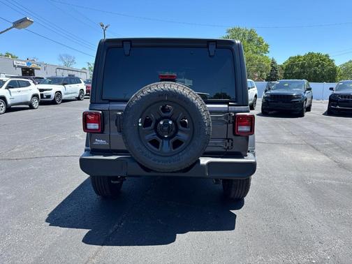 2025 Jeep Wrangler Sport