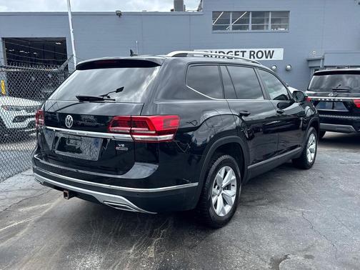 Black 2019 Volkswagen Atlas 3.6L SEL