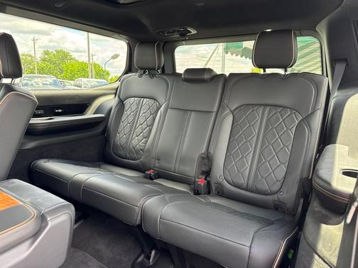 2024 Jeep Grand Wagoneer Series III 4x4