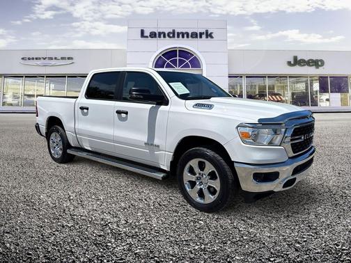 Bright White Clearcoat 2023 RAM 1500 Big Horn/Lone Star