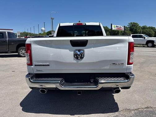 Bright White Clearcoat 2023 RAM 1500 Big Horn/Lone Star