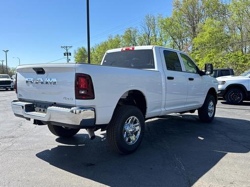 2025 RAM 2500 Tradesman Crew Cab 4x4 6'4' Box