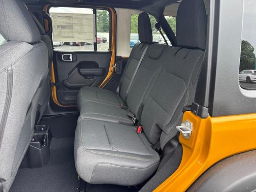 Goldilocks 2026 Jeep Wrangler Willys