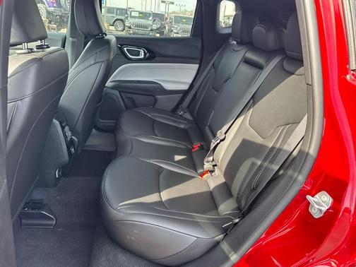 Red Hot Pearlcoat 2026 Jeep Compass Limited