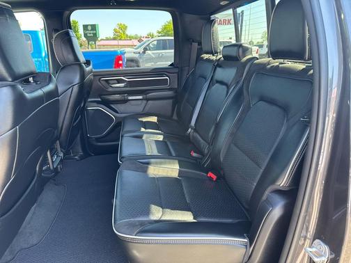 Granite Crystal Metallic Clearcoat 2024 RAM 1500 Laramie