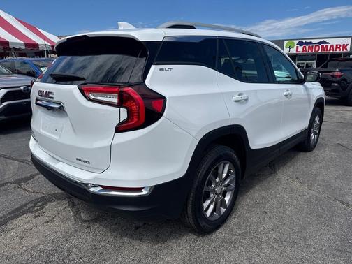 Summit White 2024 GMC Terrain SLT