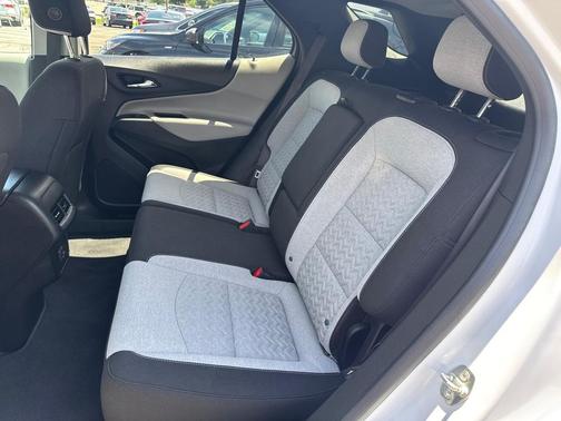 Summit White 2022 Chevrolet Equinox 1LT
