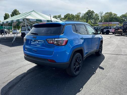 Hydro Blue Pearlcoat 2026 Jeep Compass Latitude