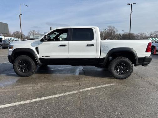 2026 RAM 1500 RHO Crew Cab 4x4 5'7' Box