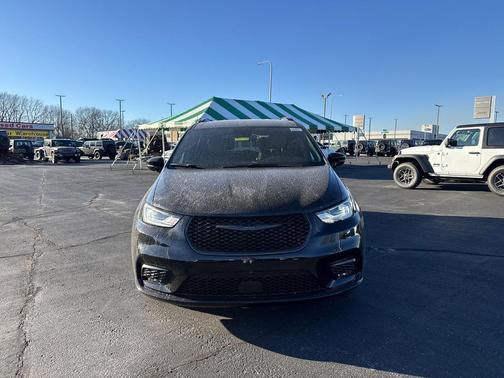 2026 Chrysler Pacifica L