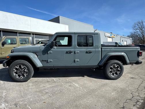 2026 Jeep Gladiator Sahara 4x4