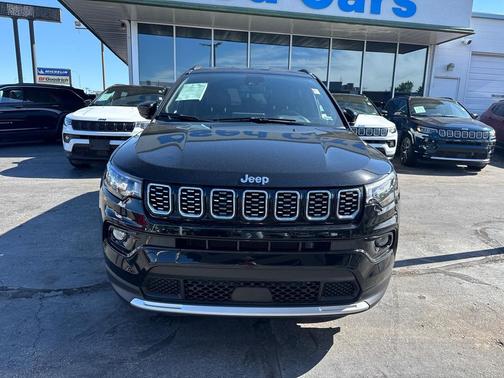 Diamond Black Crystal Pearlcoat 2025 Jeep Compass Limited