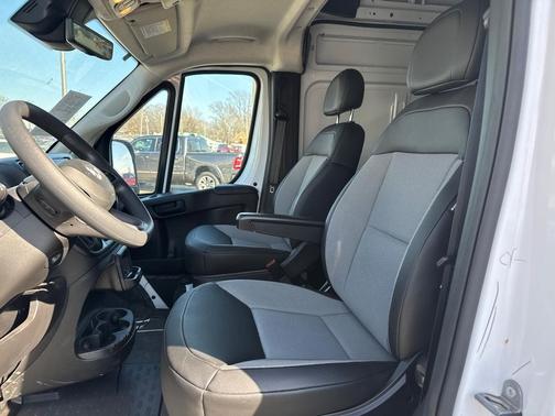 2025 RAM ProMaster 2500 Tradesman