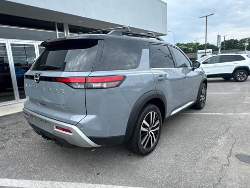 Solid Gray/Super Black 2023 Nissan Pathfinder Platinum 4WD