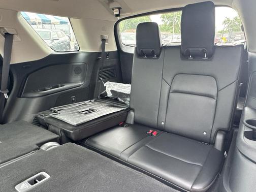 Solid Gray/Super Black 2023 Nissan Pathfinder Platinum 4WD
