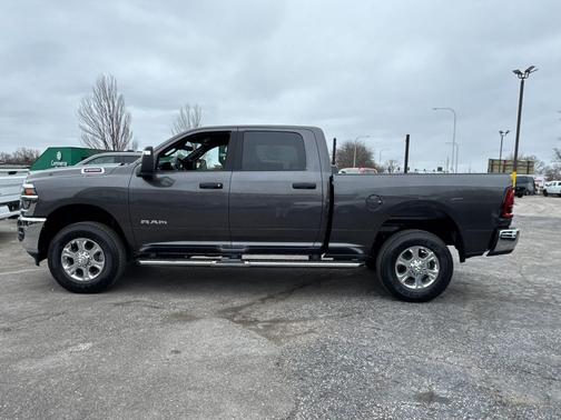 2025 RAM 2500 Big Horn Crew Cab 4x4 6'4' Box