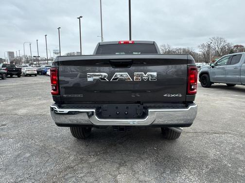 2025 RAM 2500 Big Horn Crew Cab 4x4 6'4' Box
