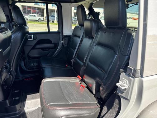 Sting-Gray Clearcoat 2018 Jeep Wrangler Unlimited Rubicon