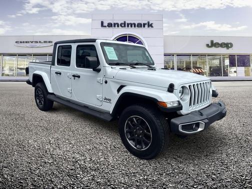 Bright White Clearcoat 2021 Jeep Gladiator Overland