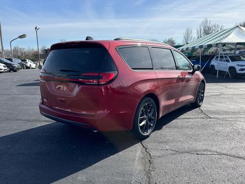2026 Chrysler Pacifica L