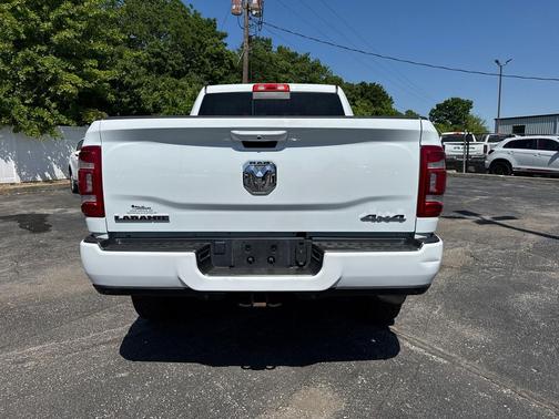 Bright White Clearcoat 2024 RAM 2500 Laramie Crew Cab 4x4 6'4' Box