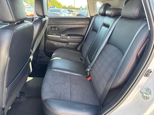 2022 Mitsubishi Outlander Sport SE