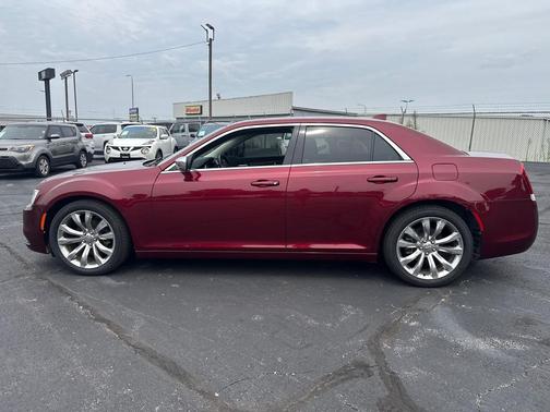 2020 Chrysler 300 Touring