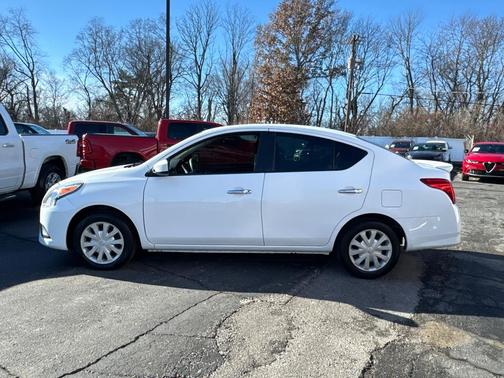 2016 Nissan Versa 1.6 SV