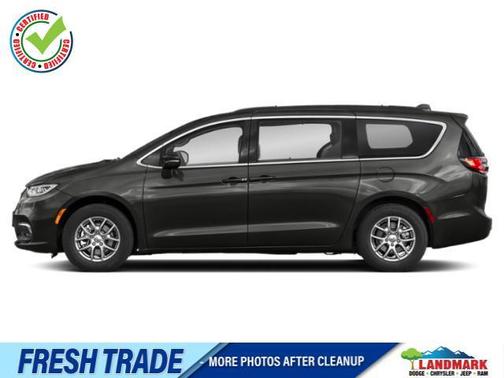 Brilliant Black Crystal Pearlcoat 2021 Chrysler Pacifica Limited