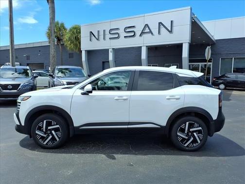 2025 Nissan Kicks SV