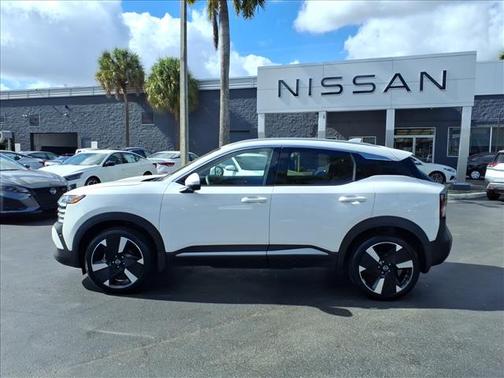 2025 Nissan Kicks SR